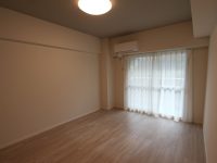 洋室2(8.9帖) 洋室2(8.9帖)